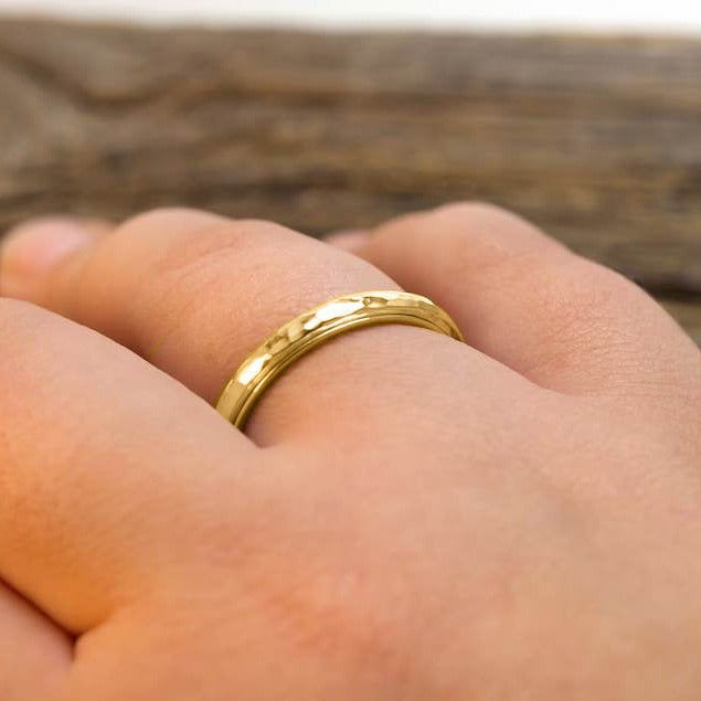 Nadia – Zart gehämmerter Ring