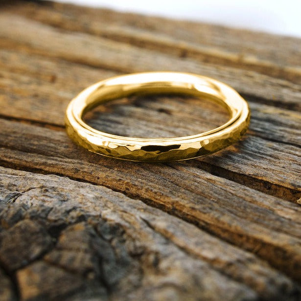 Nadia – Zart gehämmerter Ring