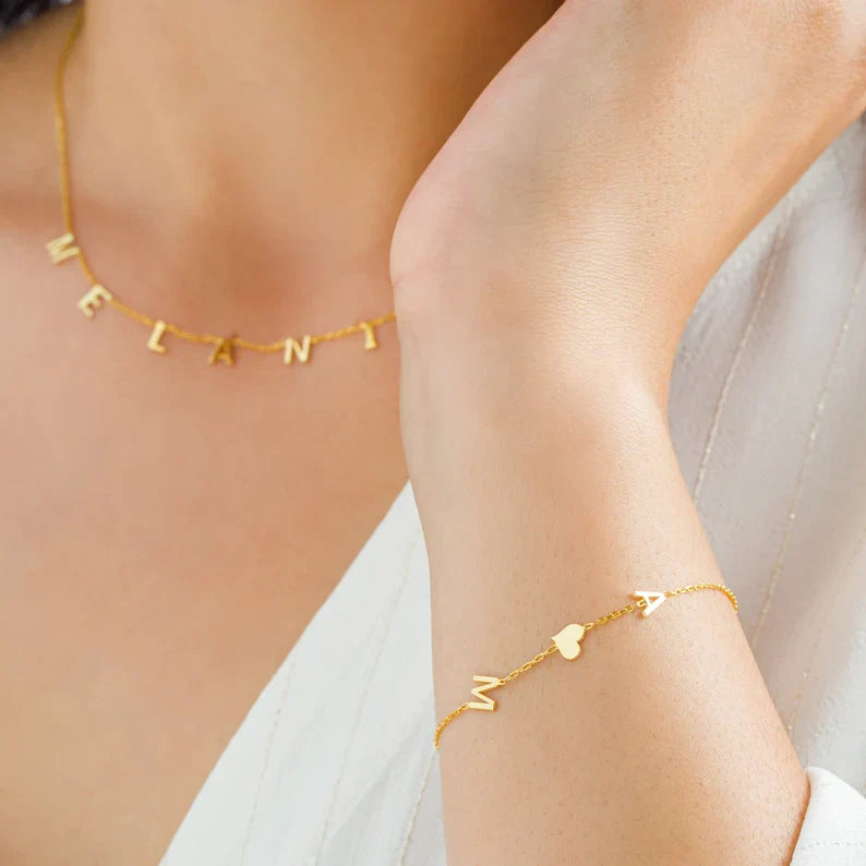 Armband mit Doppelinitialen - Doppeltes Liebesherz-Armband für Sie