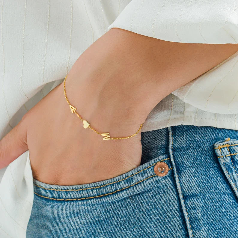 Armband mit Doppelinitialen - Doppeltes Liebesherz-Armband für Sie