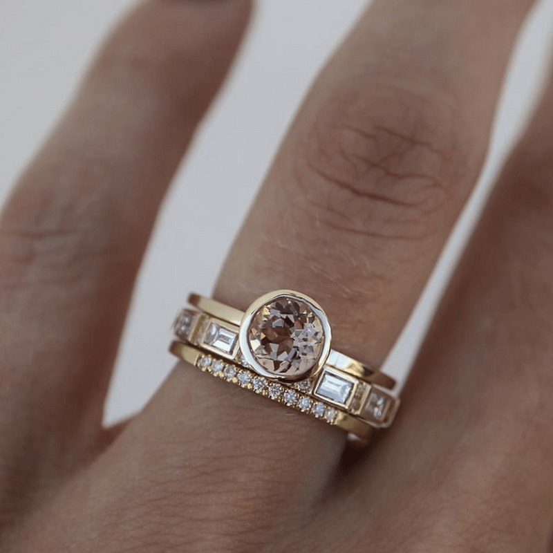 Soline – Ring mit Kristall in Gold eingefasst