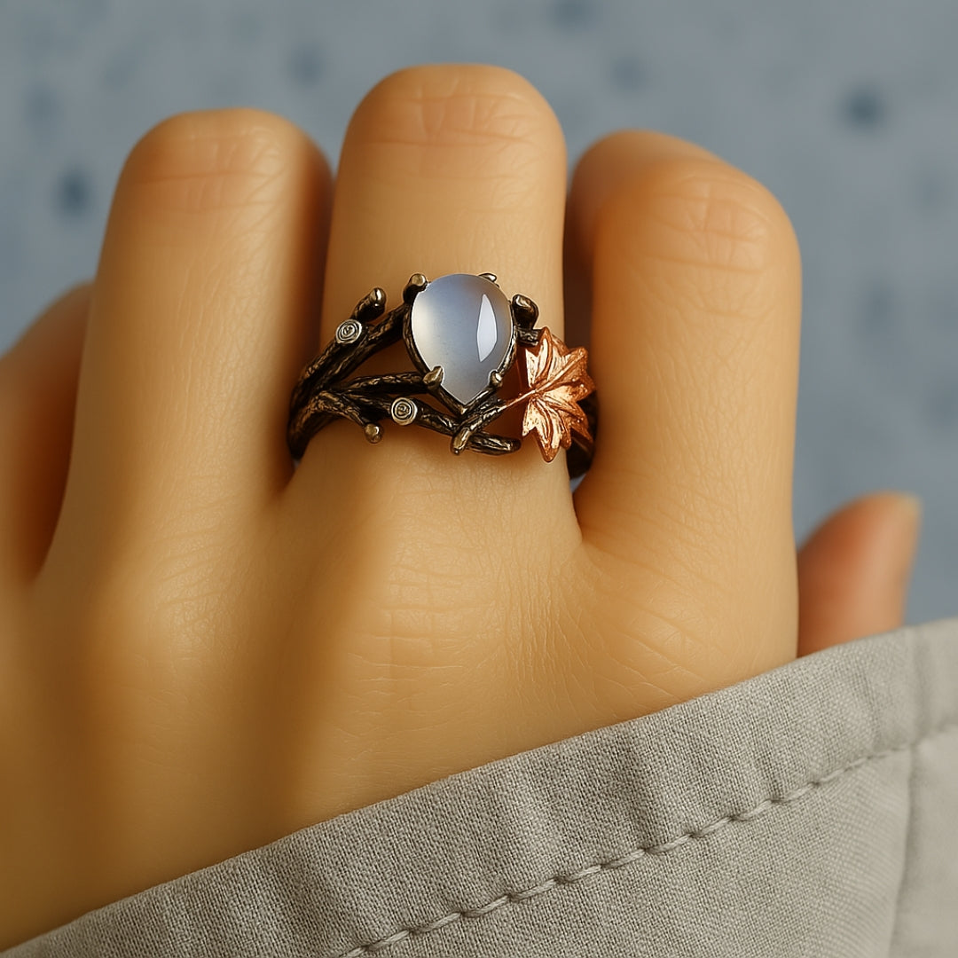 Celestia – Ring mit Mondstein und natürlichem Charme