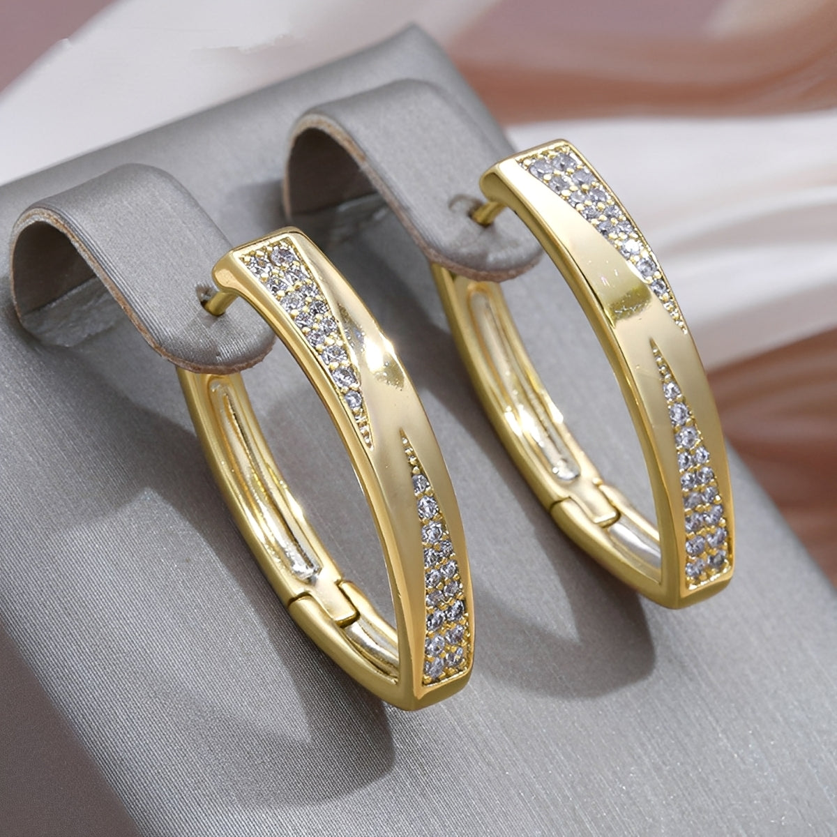Sophie – Ohrringe mit dekorativen Details