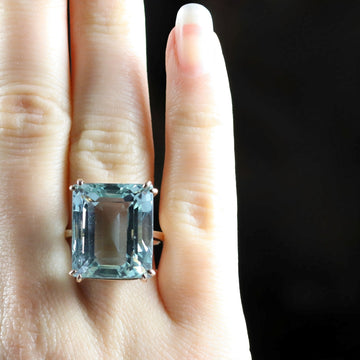 Yvaine – Vintage-Ring mit blauem Detail