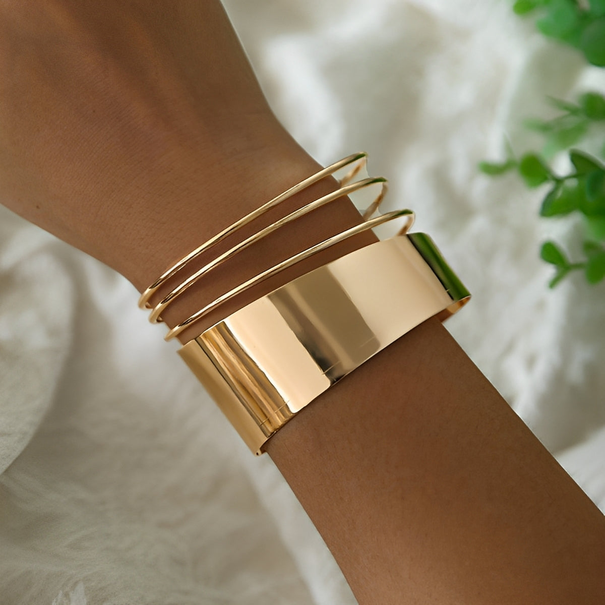 Camille – Klassisches Vintage-Armband in Gold