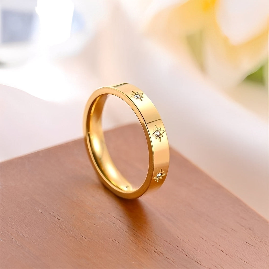 Nova – Goldring mit Funkelnden Sternen