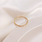 Sophie – Ring Ins Wind mit Schwanz kombiniert