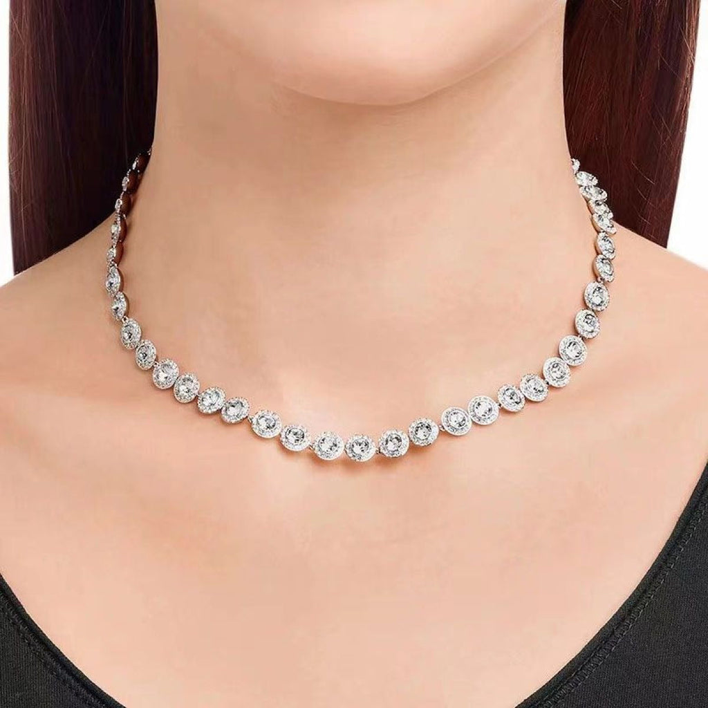 Victoria – Kette und Armband mit schimmerndem Rundknopf