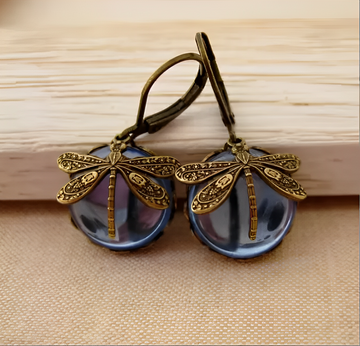Elowen – Ohrringe Libelle Gold Antiker Stil