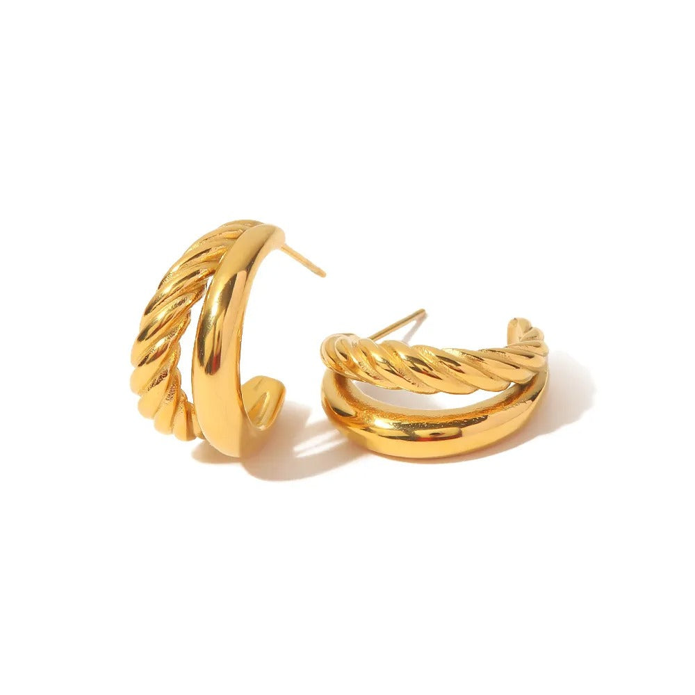 Cecilia – Eleganter Ring mit goldenem Kreuz