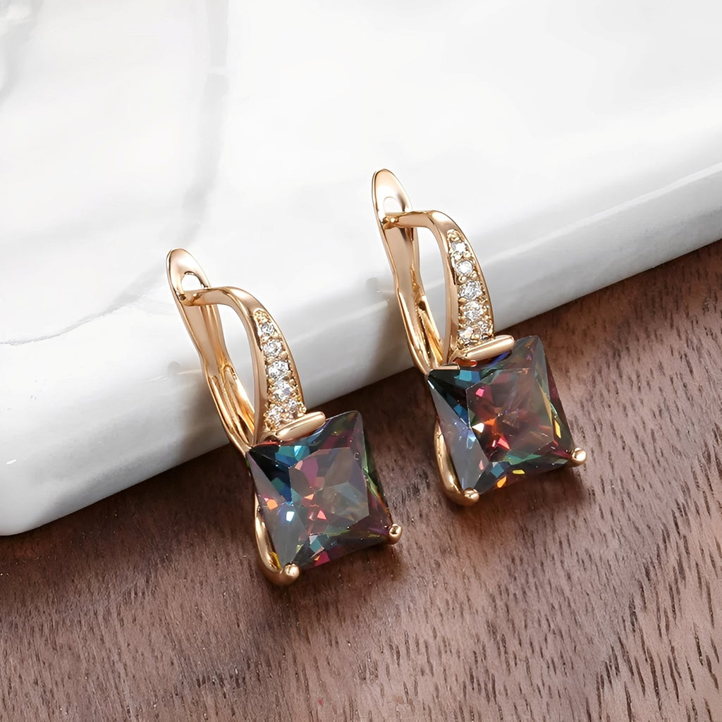 Celina – Kreolen in Gold mit bunten Zirkonia