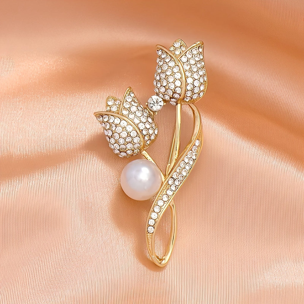 Jackie – Goldene Tulpenbrosche mit Zirkon & Perle, Gold