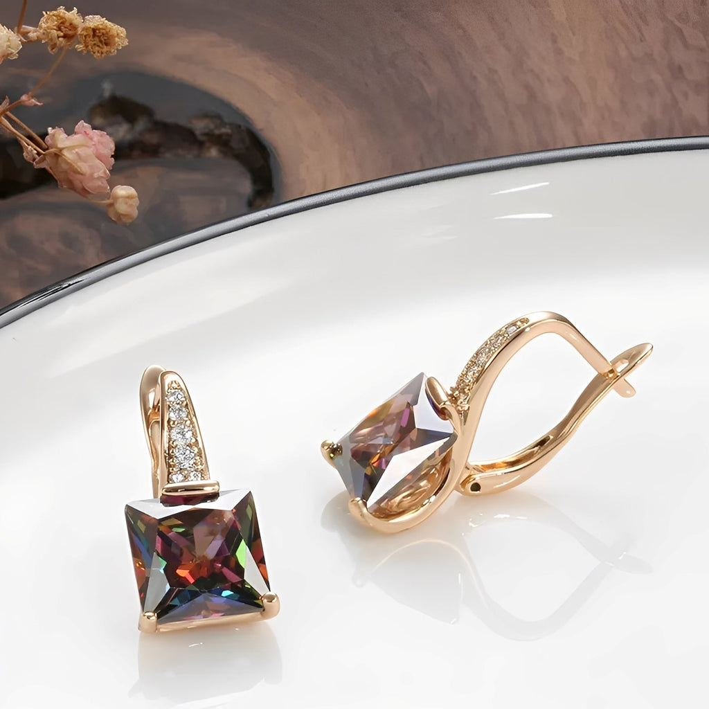 Celina – Kreolen in Gold mit bunten Zirkonia