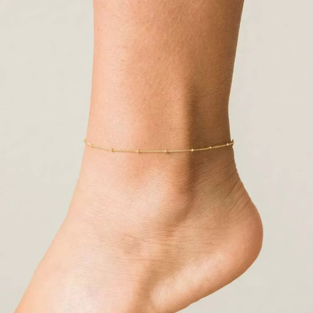 Wren – Stilvolle Goldkette Knöchelkette
