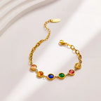 Maisie – Armband in Gold mit Farbstein