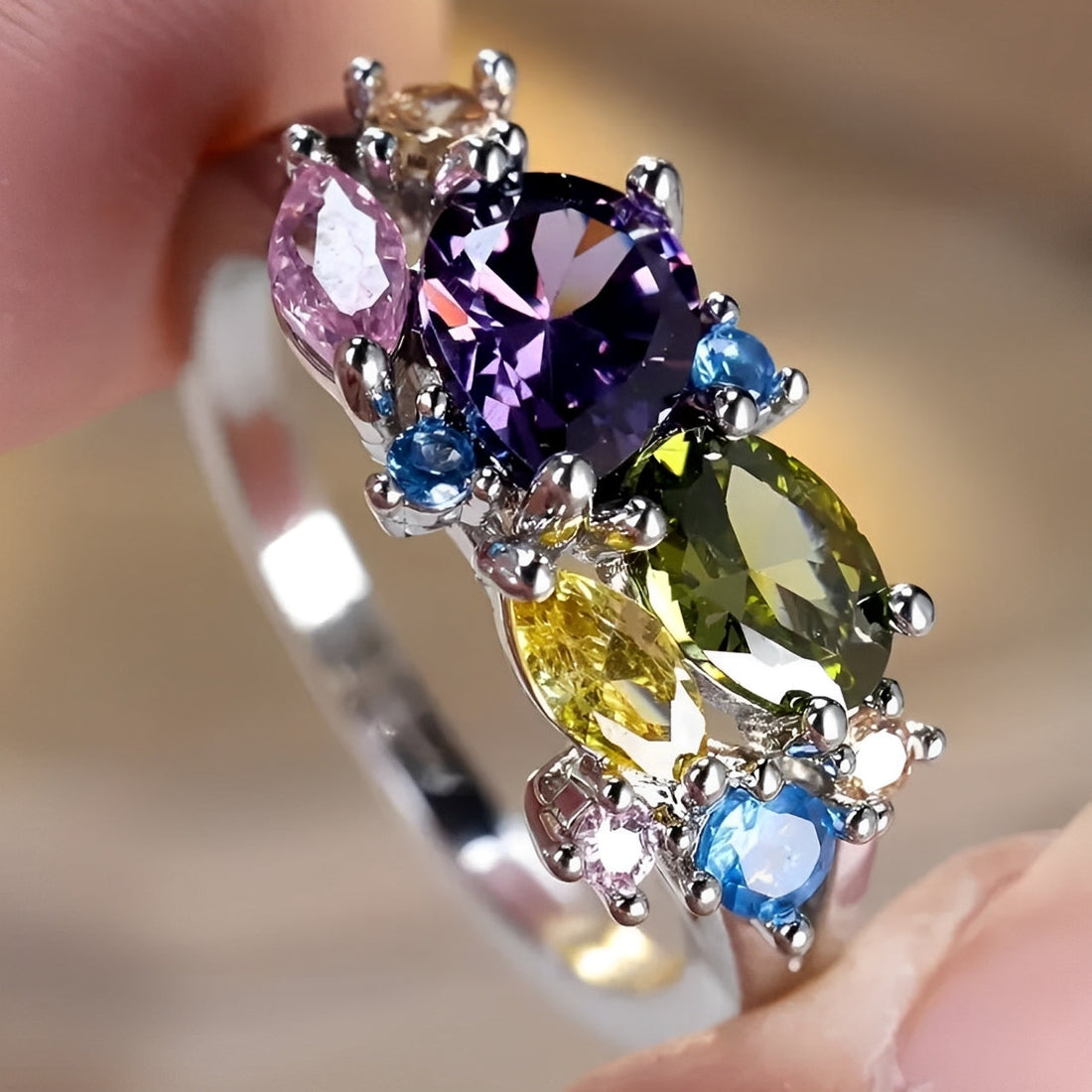 Clarine – Vintage-Ring mit bunten Details