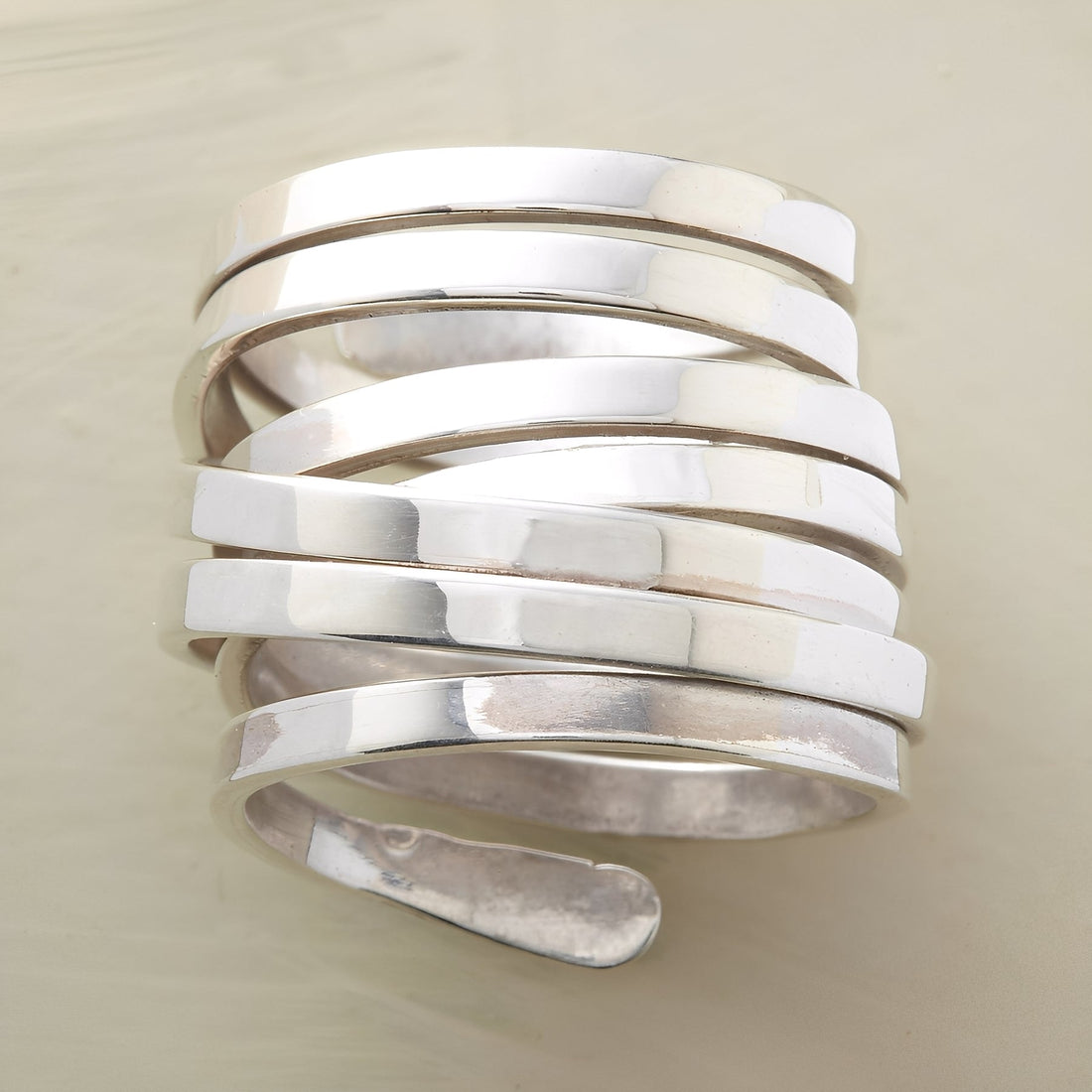 Trina – Breiter Vintage-Silberring