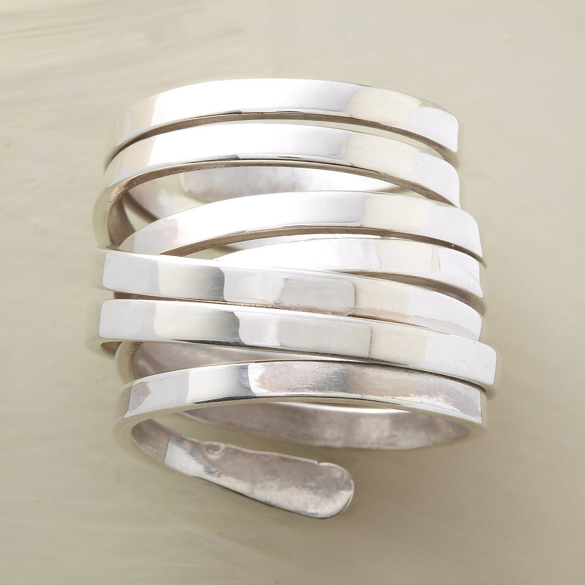 Trina – Breiter Vintage-Silberring