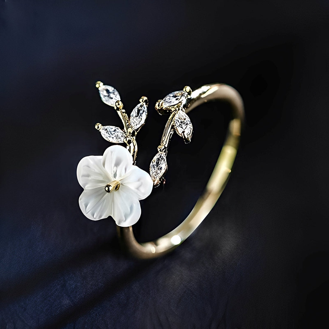 Mayla – Blütenring mit weißen Blumen