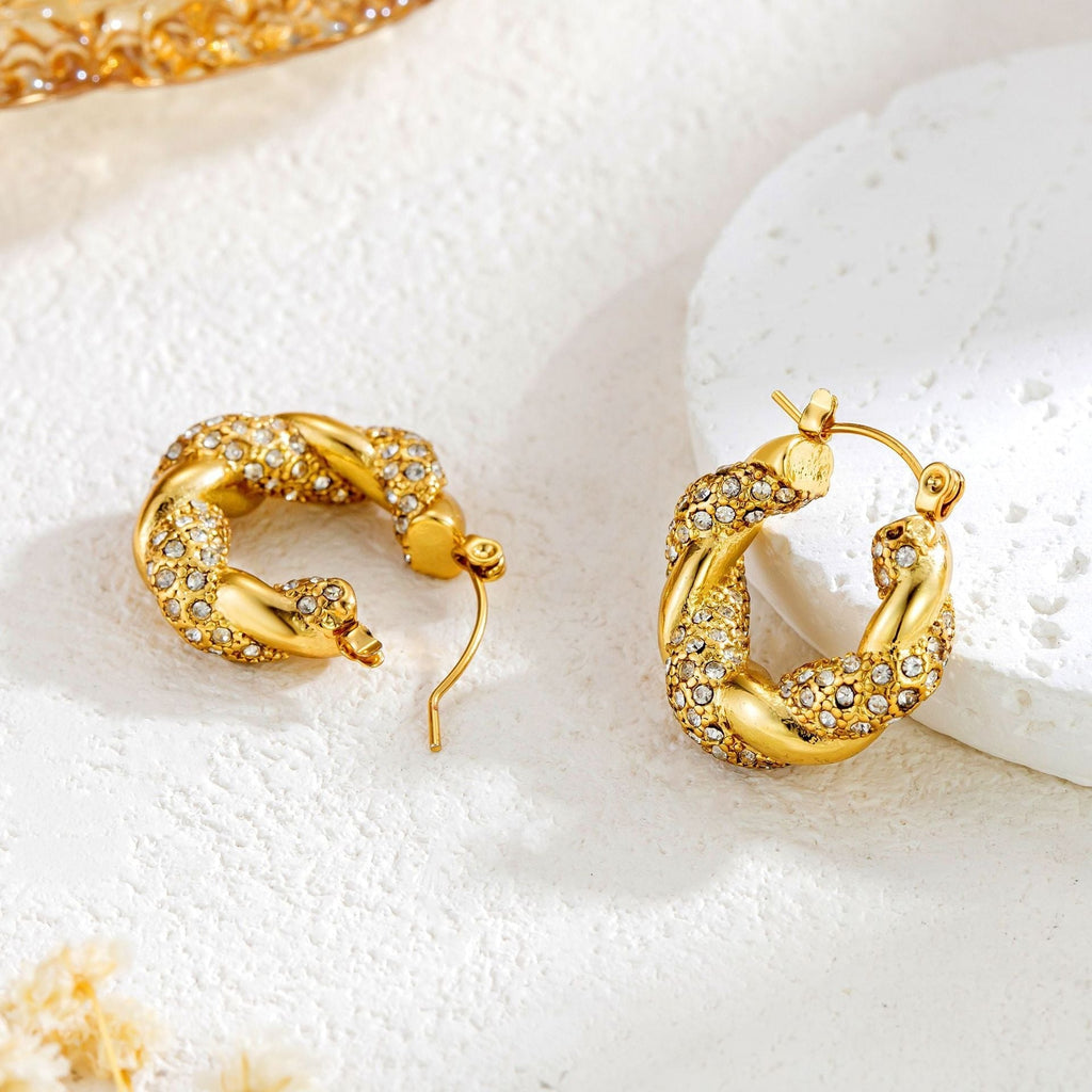 Alix – Goldene U-Twist-Ohrringe