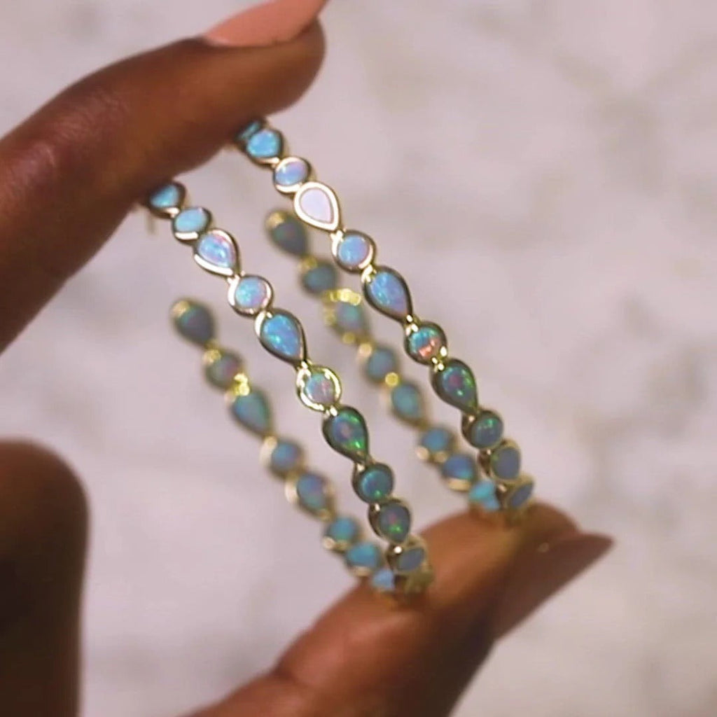 Raya – Vintage-Kreolen in Gold mit Blauem Opal