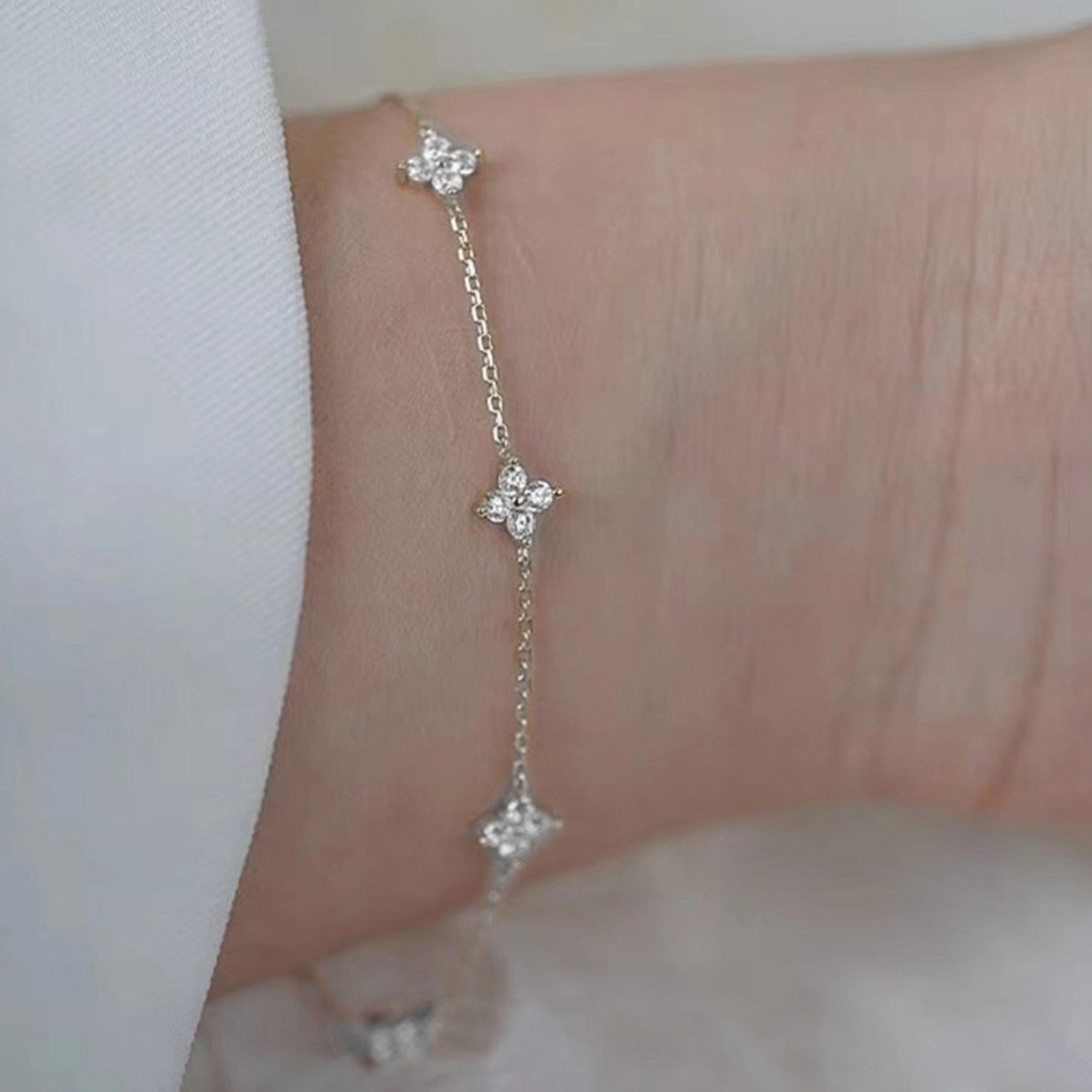 Soline – Armbandkette aus klarem Kristall