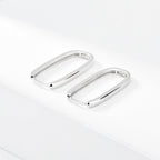 Laura – Quadratische Retro Huggie-Creolen