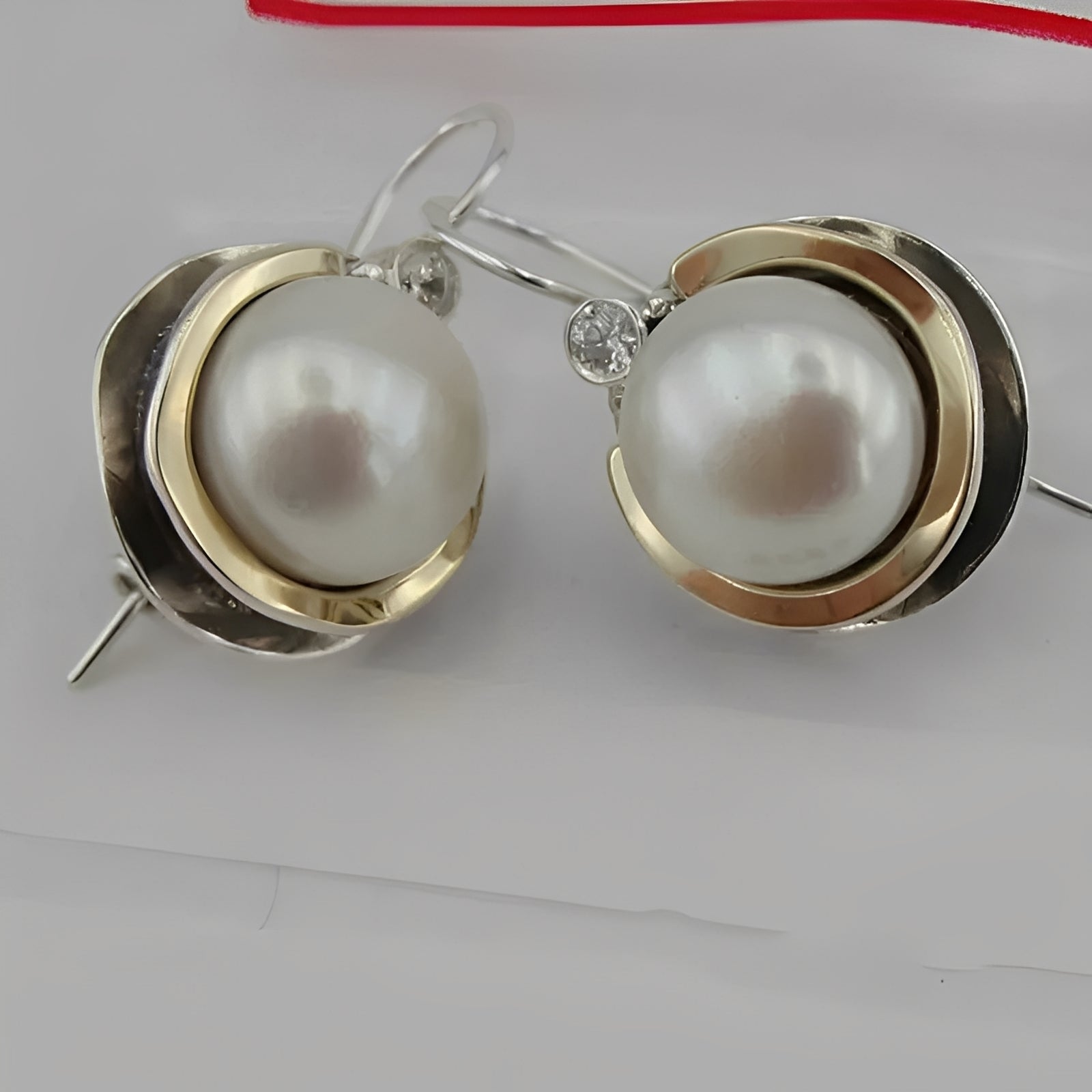 Helena – Vintage-Ohrringe mit Rundperlen