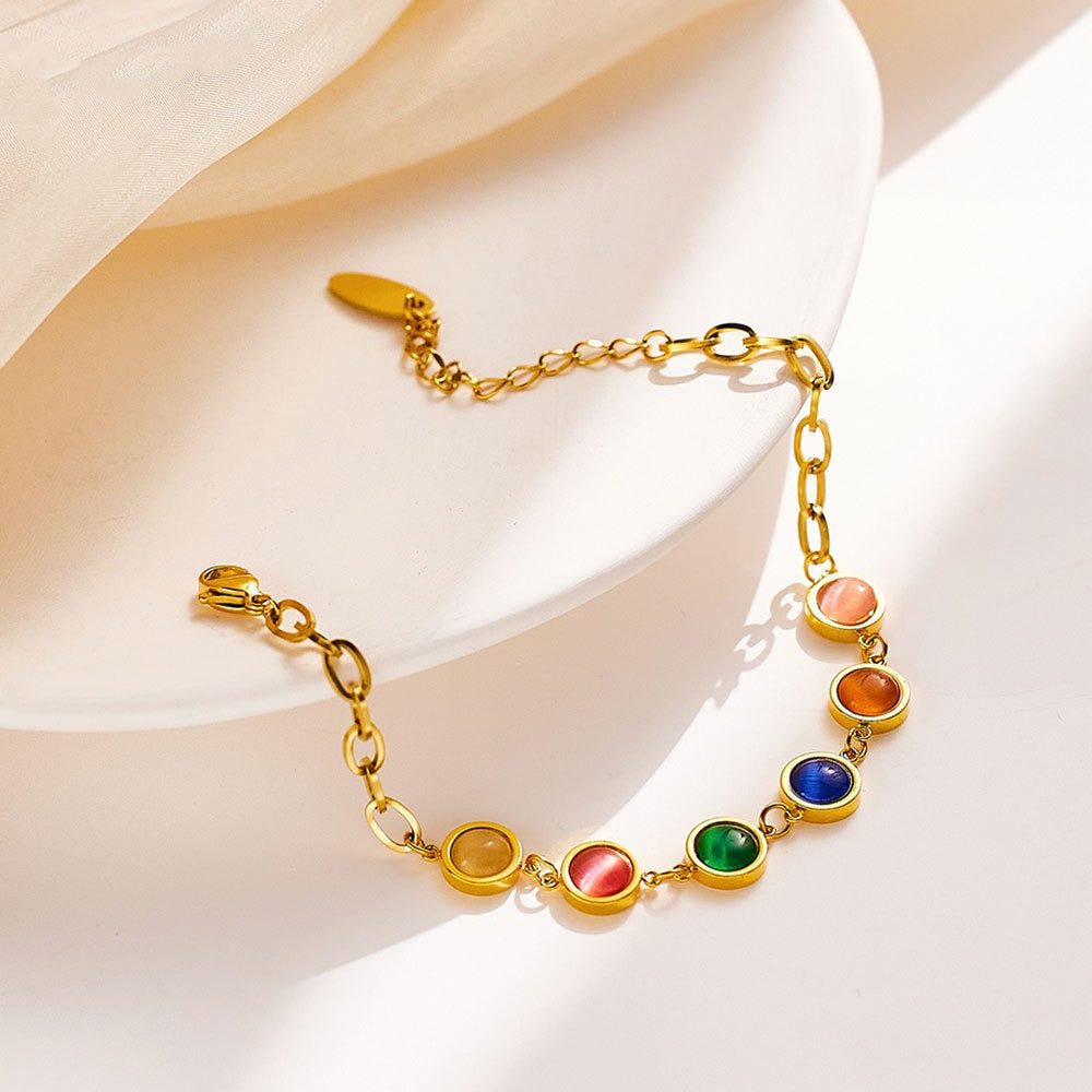 Maisie – Armband in Gold mit Farbstein