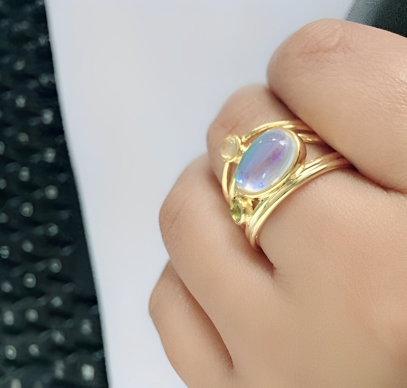 Miranda – Vintage-Ring mit blauem Mondstein