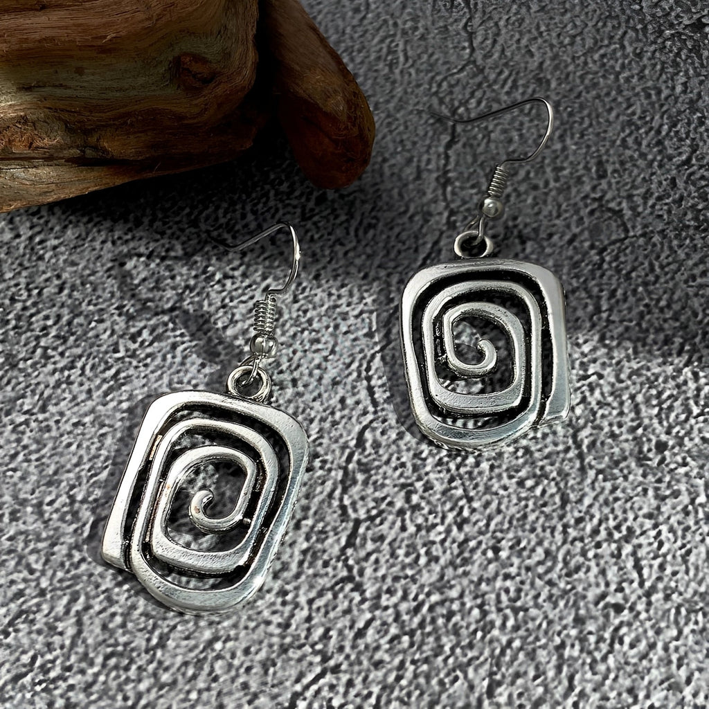 Kaia – Ohrringe im Boho-Stil in Silber mit Spiralform