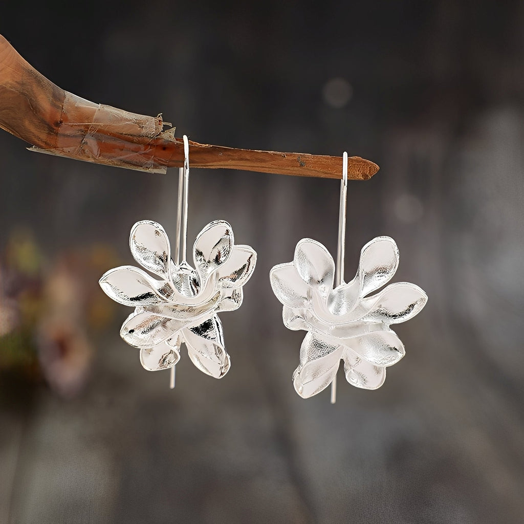 Chary – Vintage Silberne Blumenohrringe