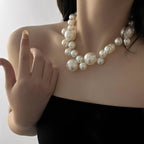 Lucie – Elegante Luxushalskette mit großen und kleinen Perlen
