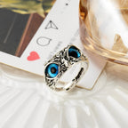 Niva – Verstellbarer Glücksbringer-Ring in Silber und Opal