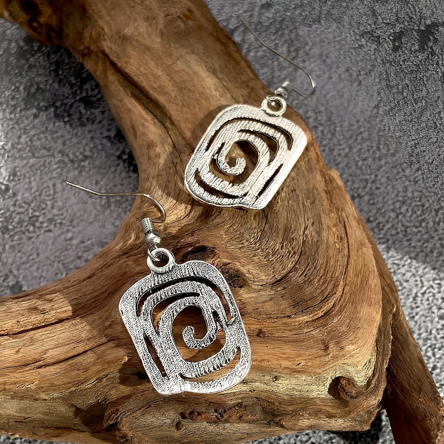 Kaia – Ohrringe im Boho-Stil in Silber mit Spiralform