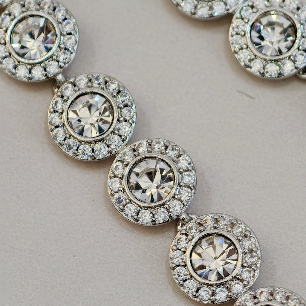 Victoria – Kette und Armband mit schimmerndem Rundknopf