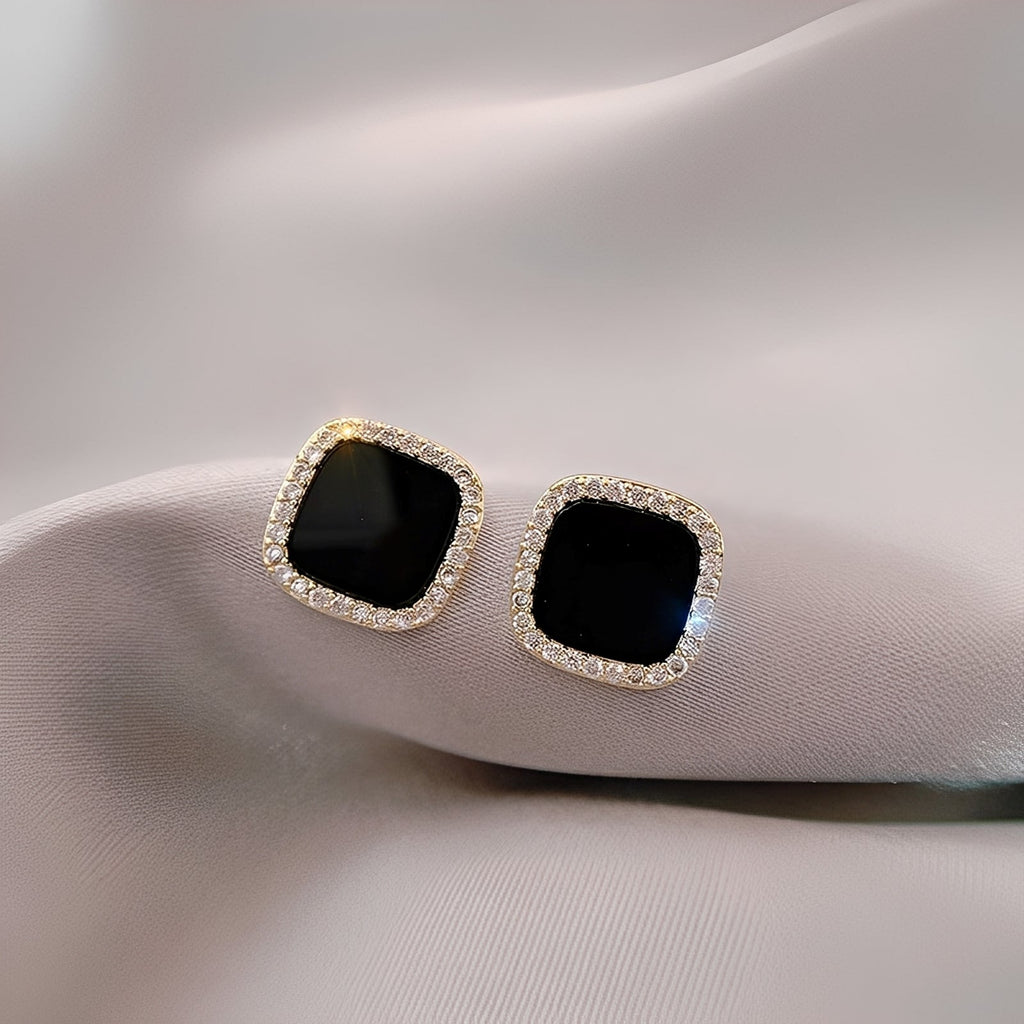Catherine – Ohrringe mit Onyx und ewigen Diamanten