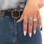Ailee – Ring in Spiralform mit besetzten Kristallen