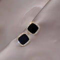 Catherine – Ohrringe mit Onyx und ewigen Diamanten