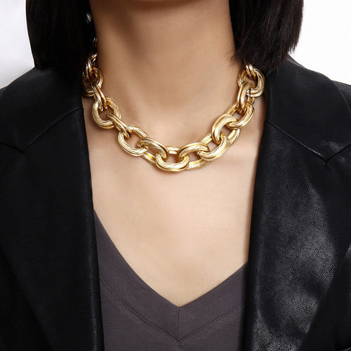 Alessia – Halskette mit breiten goldenen Gliedern