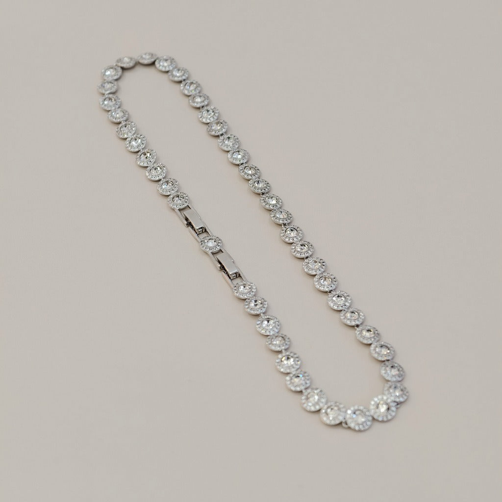 Victoria – Kette und Armband mit schimmerndem Rundknopf