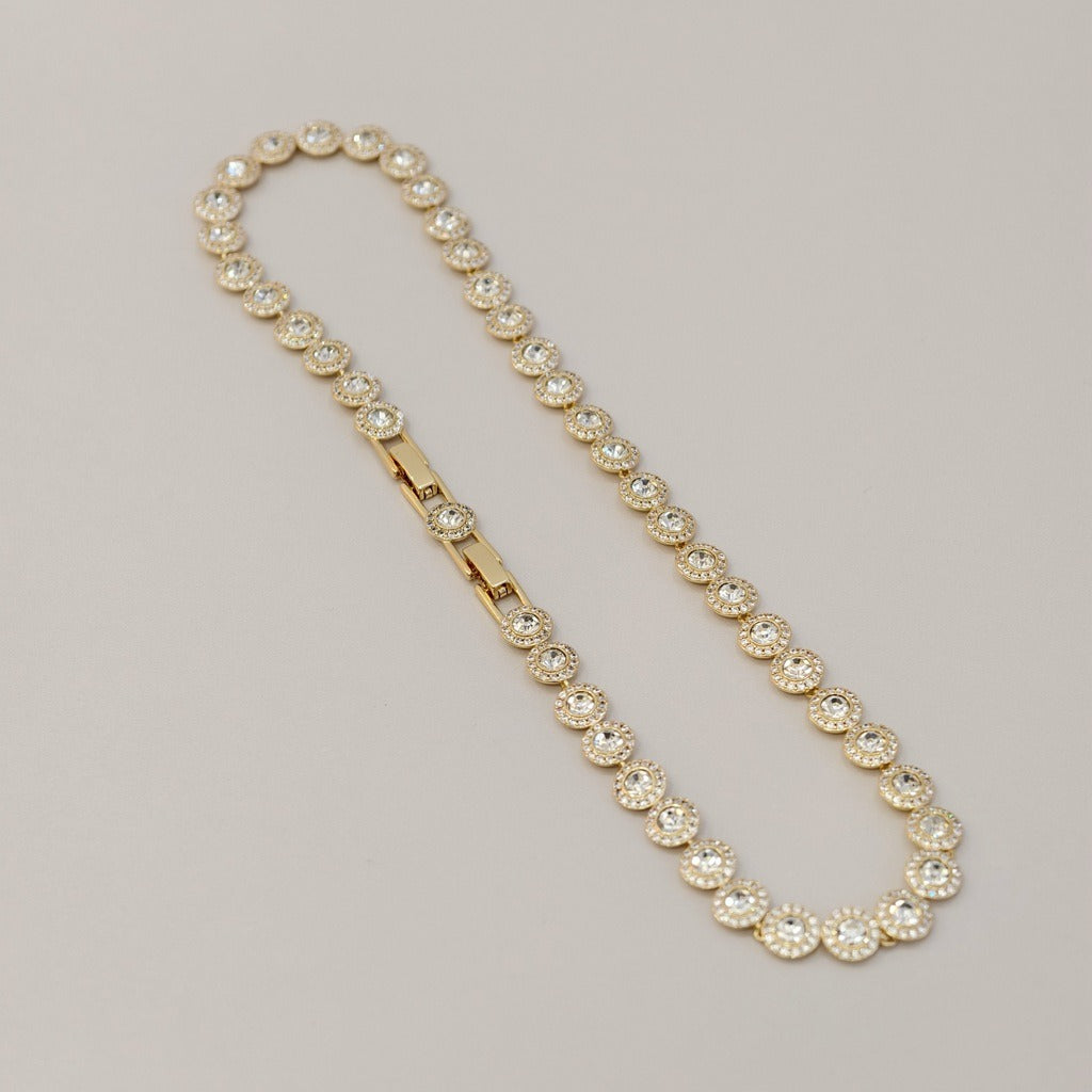 Victoria – Kette und Armband mit schimmerndem Rundknopf
