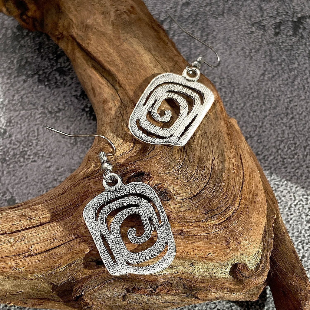 Eva – Spiral-Ohrringe im Retro-Stil in Silber