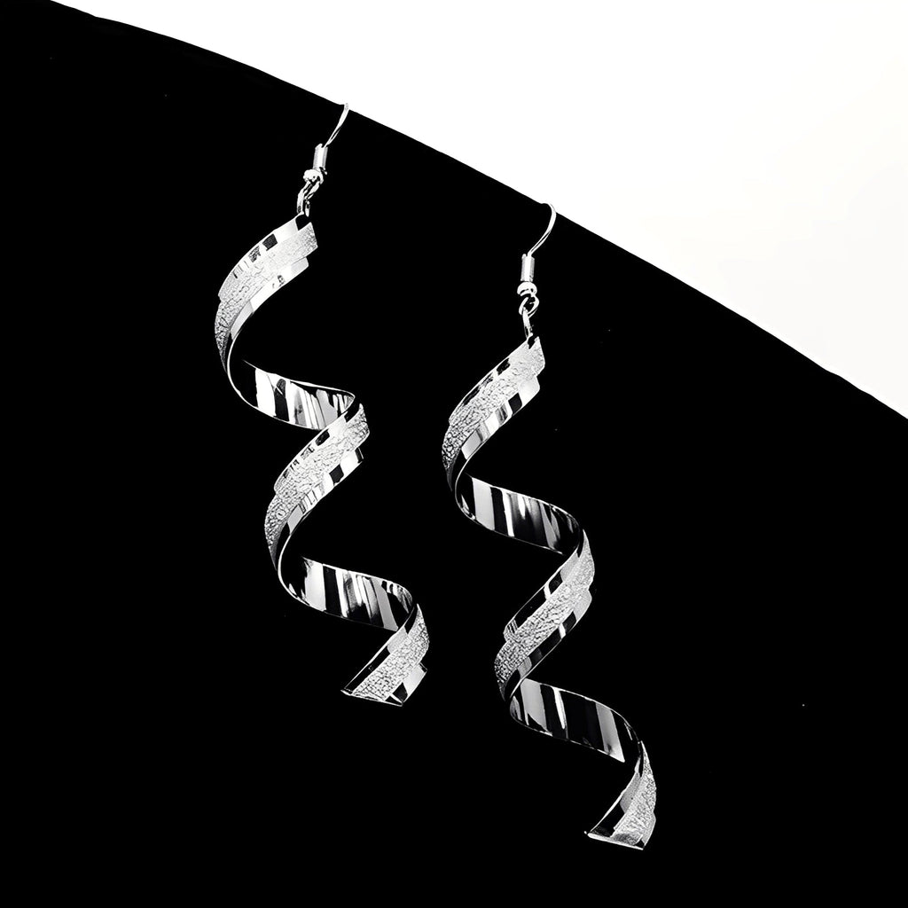 Jia – Funkelnde Silber Spiral Ohrringe