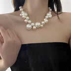 Lucie – Elegante Luxushalskette mit großen und kleinen Perlen
