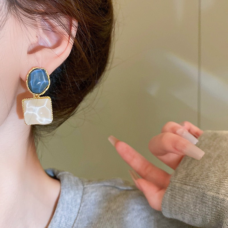 Lianne – Geometrische Emaillierte Ohrringe