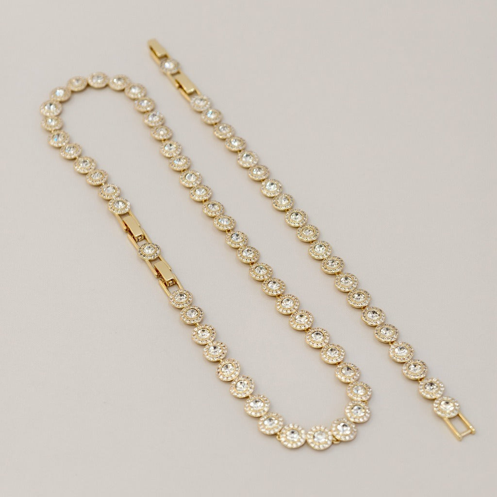 Victoria – Kette und Armband mit schimmerndem Rundknopf