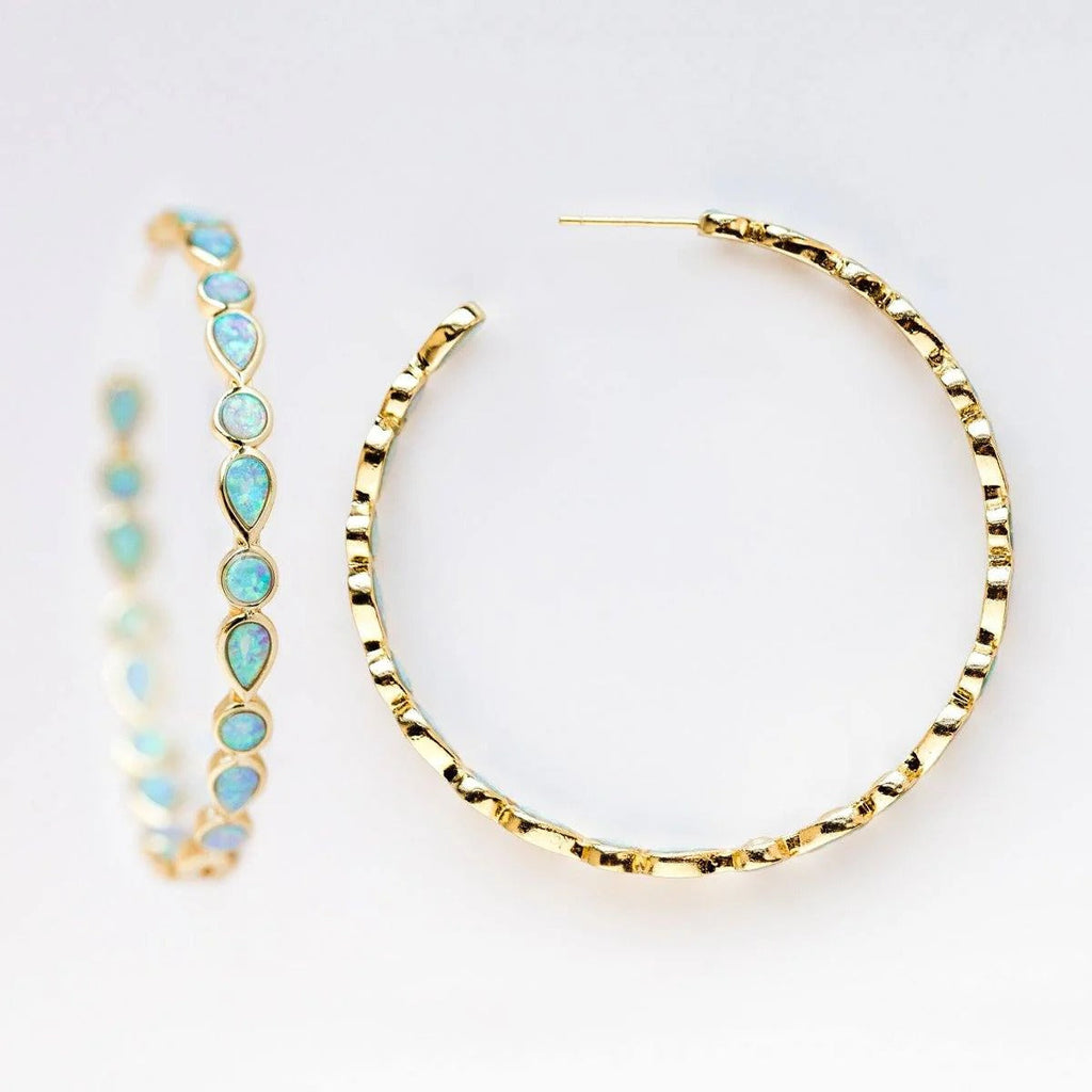 Raya – Vintage-Kreolen in Gold mit Blauem Opal