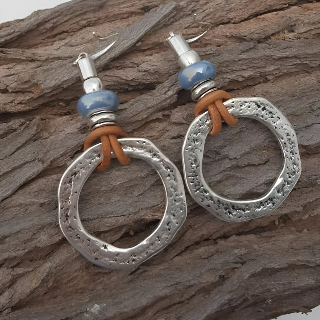Mira – Silberne runde Ohrringe im Boho-Vintage-Look