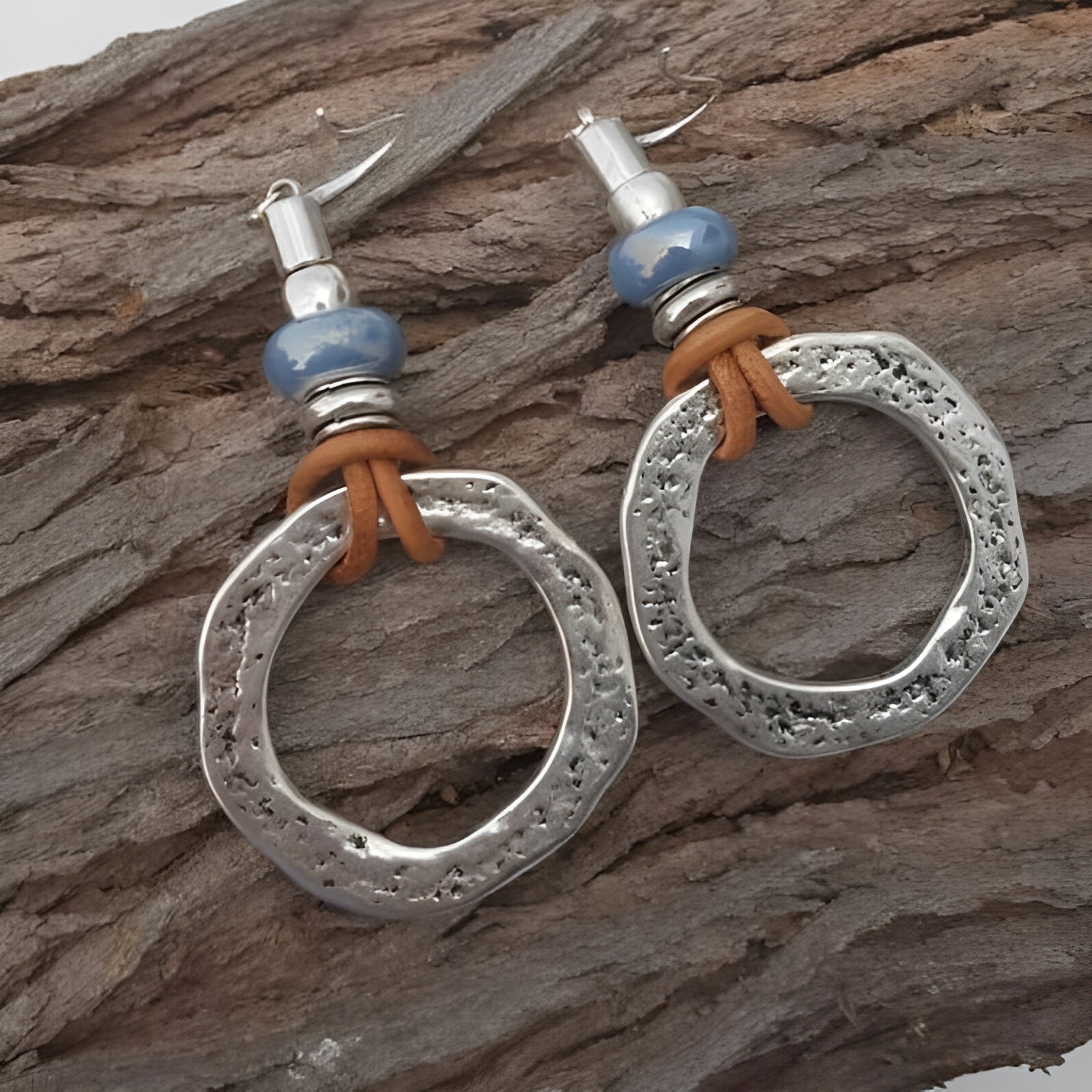 Mira – Silberne runde Ohrringe im Boho-Vintage-Look